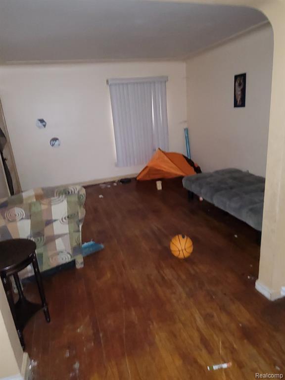 9020 PIERSON Street, Detroit, MI 48228 — Photo 6