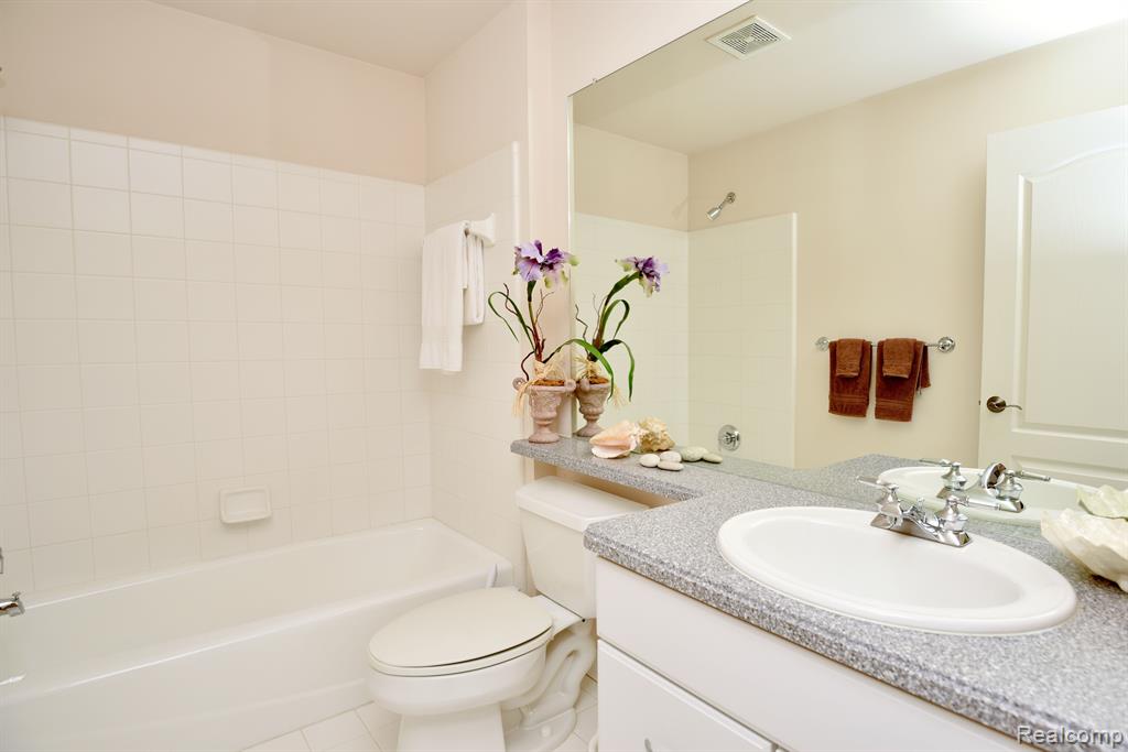 4048 CHATFIELD Lane, Troy, MI 48098 — Photo 29