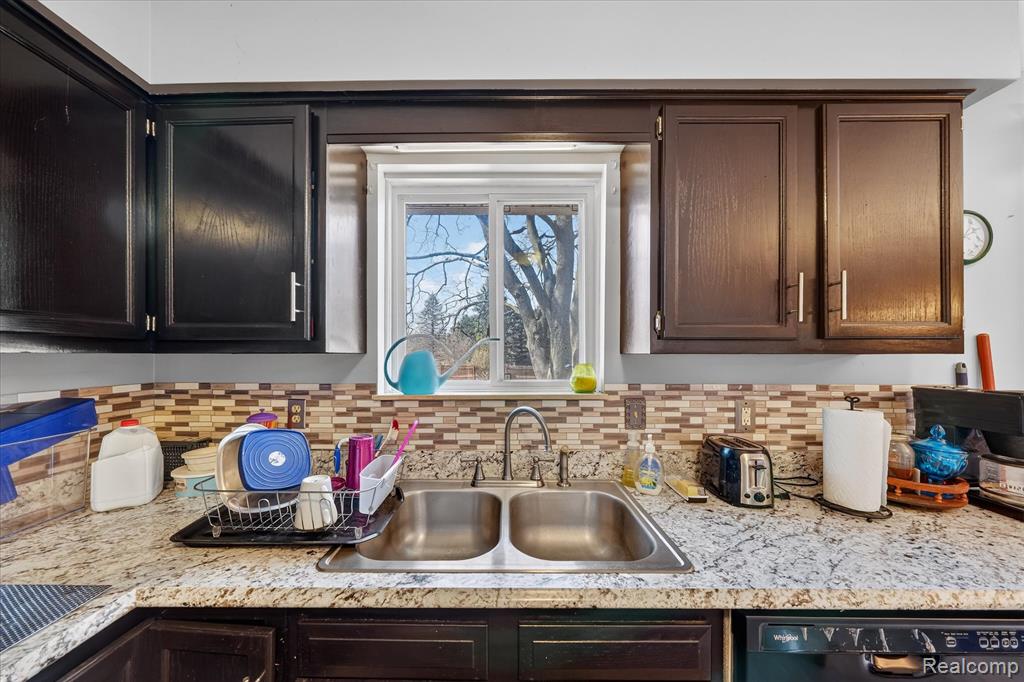 1109 Roods Lake Road, Lapeer, MI 48446 — Photo 16