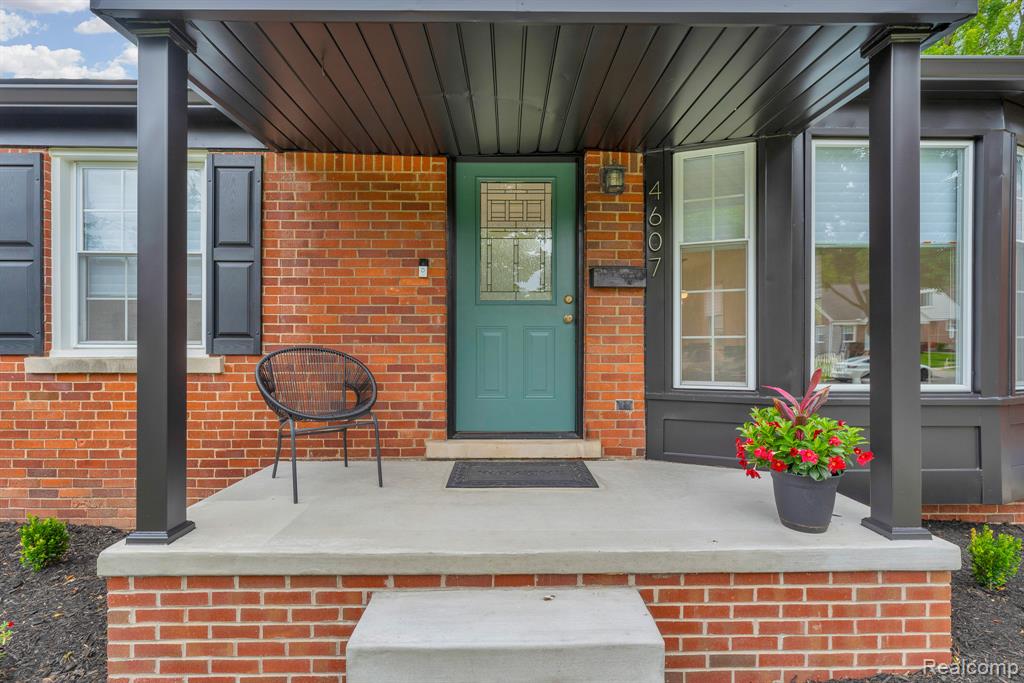 4607 ROBINWOOD Avenue, Royal Oak, MI 48073 — Photo 2