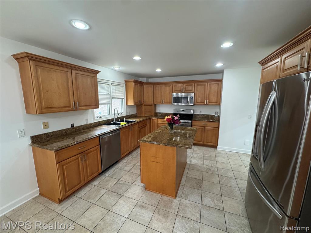 47033 Woodberry Estates Drive, Macomb, MI 48044 — Photo 8