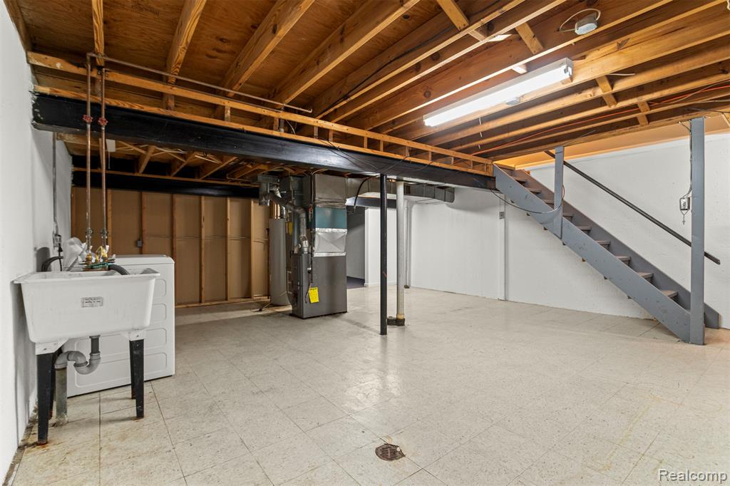 19767 Hayes Court, Northville, MI 48167 — Photo 40