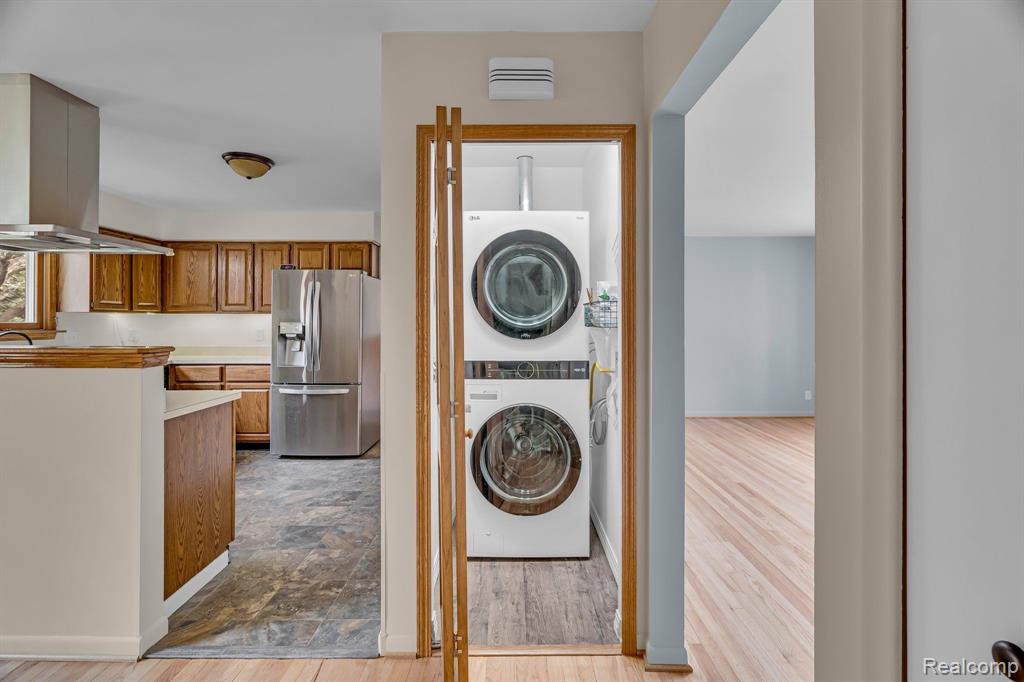 6084 HERBMOOR Street, Troy, MI 48098 — Photo 14