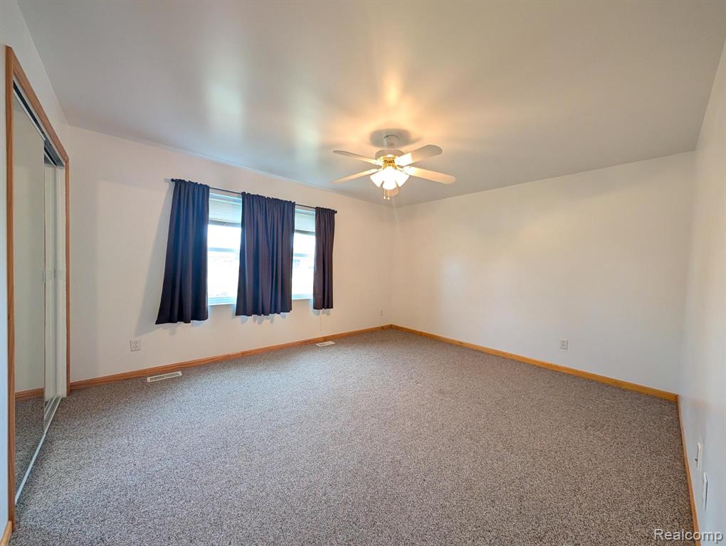 6185 N Vassar Road, Flint, MI 48506 — Photo 12