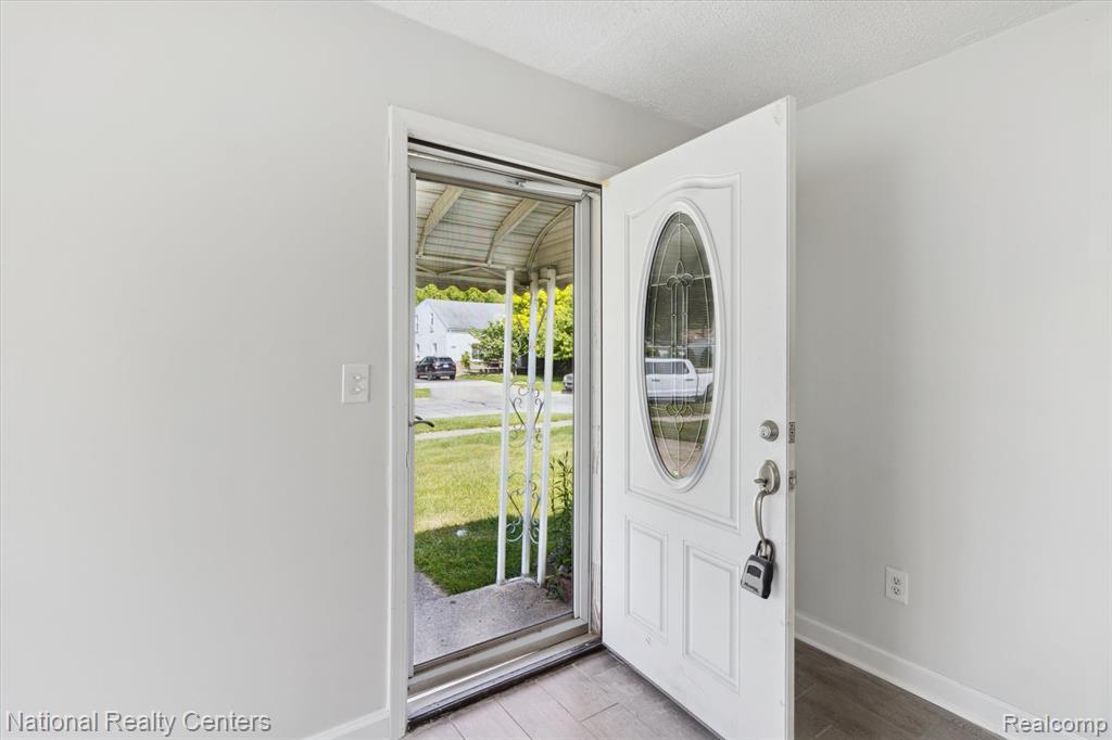 6224 Gilman Street, Garden City, MI — Photo 4