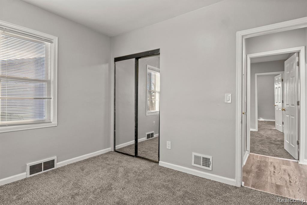 6500 N VERNON Street, Dearborn Heights, MI 48127 — Photo 23