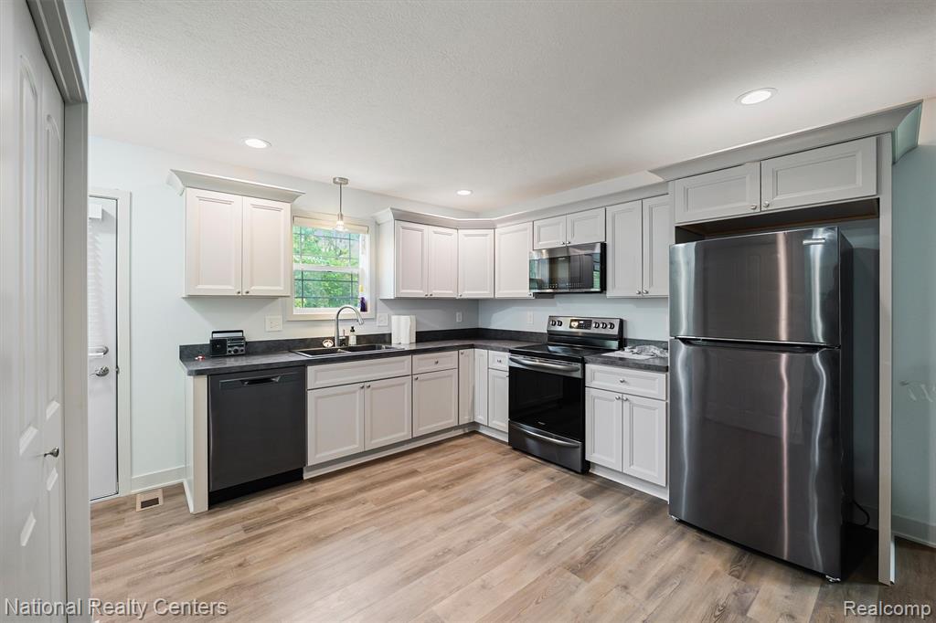 6263 Marywood Avenue, Lansing, MI 48911 — Photo 5