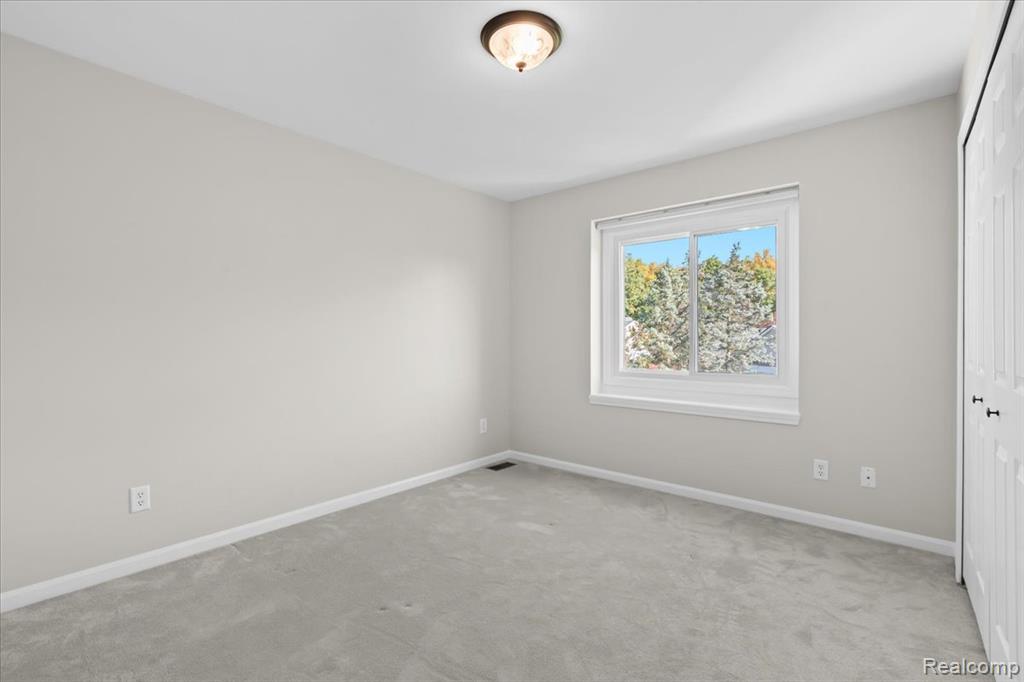 5747 Glen Creek Court, Ann Arbor, MI 48108 — Photo 33