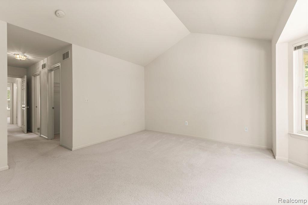 43120 Creek Court, 81, Clinton Twp, MI 48038 — Photo 23