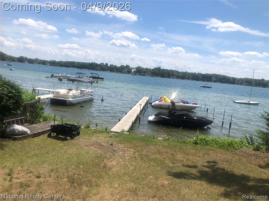 7010 Locklin Street, West Bloomfield, MI 48324 — Photo 30