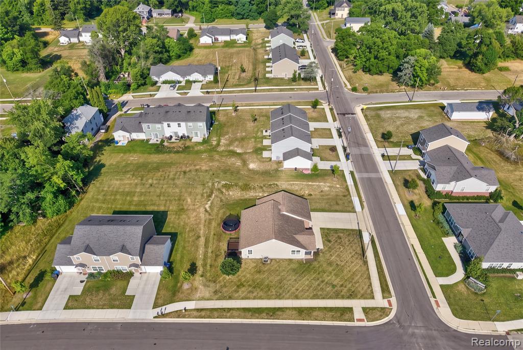 470 E Wood Street, Flint, MI 48503 — Photo 37