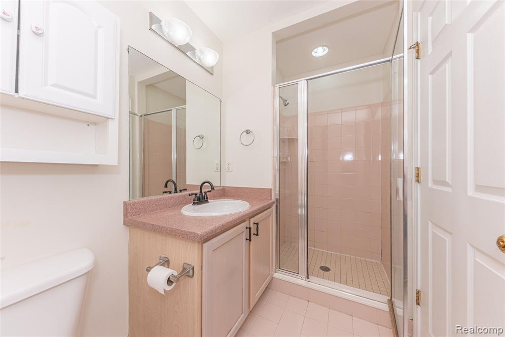 41861 Yeats Drive, Novi, MI — Photo 12