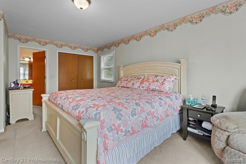 7594 Woodside Place, Waterford, MI 48327 — Photo 24