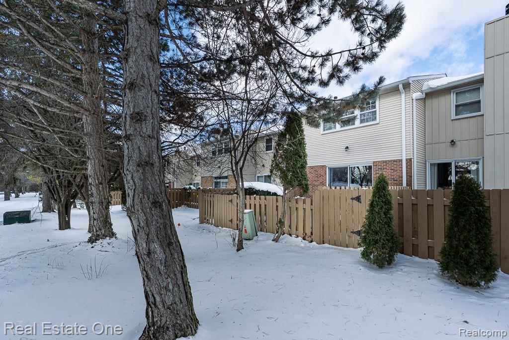 5075 Buckingham Drive, Troy, MI 48098 — Photo 5