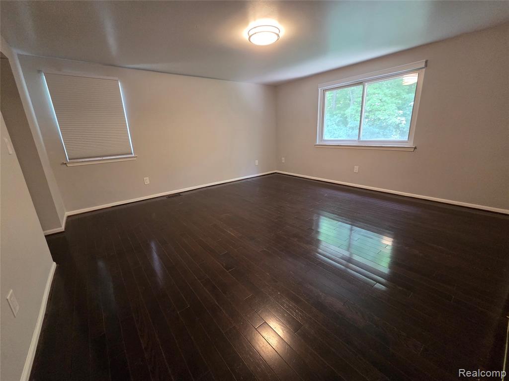6076 Glen Eagles Drive, West Bloomfield, MI 48323 — Photo 28