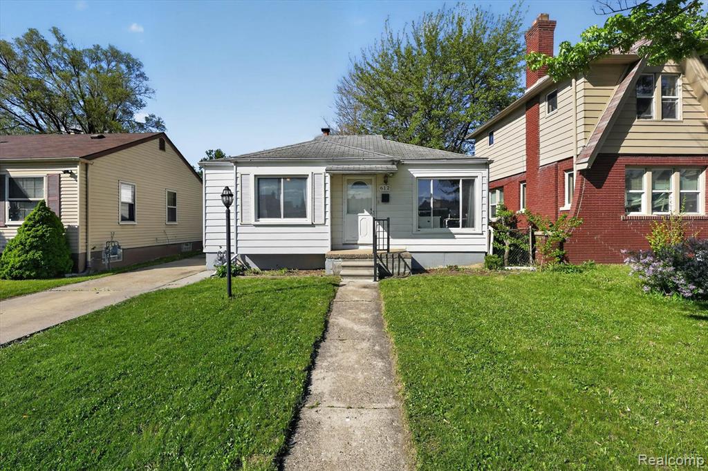 612 Mayflower Avenue, Lincoln Park, MI 48146 — Photo 3