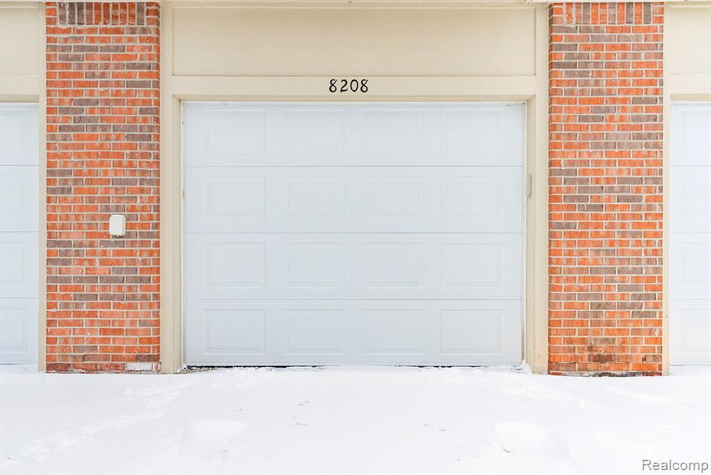 8208 Chesapeake Circle, Walled Lake, MI 48390 — Photo 33