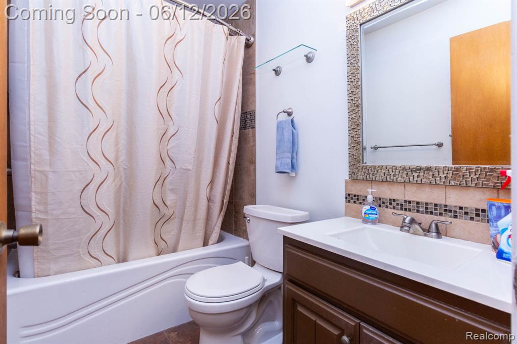 4062 Lexington Drive, Trenton, MI 48183 — Photo 16