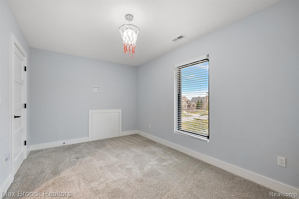 10464 Stoney Point Drive, South Lyon, MI 48178 — Photo 40