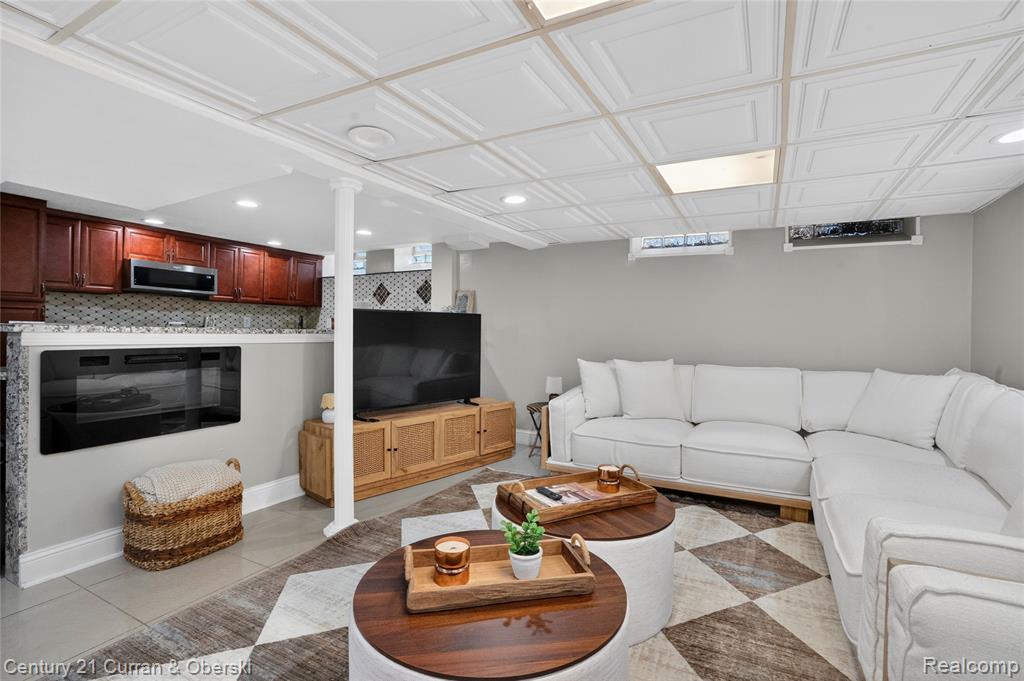 5 Barclay Court, Dearborn, MI 48126 — Photo 33