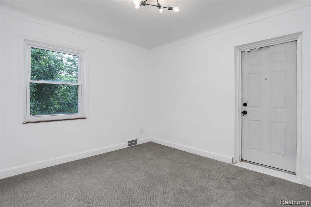 5743 Buckingham Avenue, Detroit, MI 48224 — Photo 17