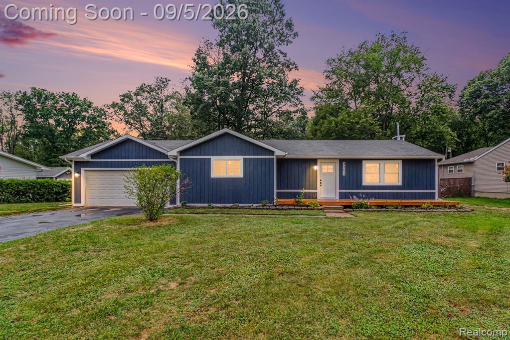 4354 Grass Lake Road, White Lake, MI 48383
