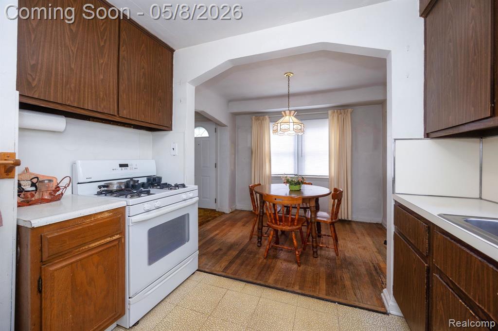 6785 Pelham Road, Allen Park, MI 48101 — Photo 25