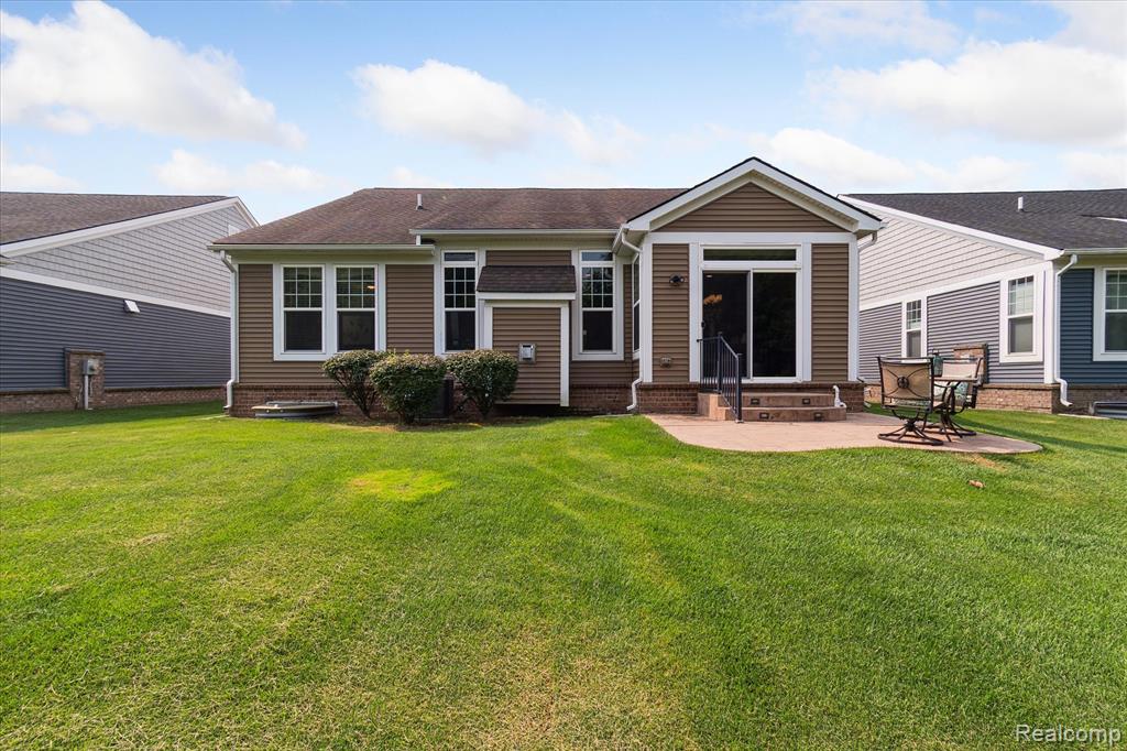 49276 Garden Lane, Canton, MI 48188 — Photo 43