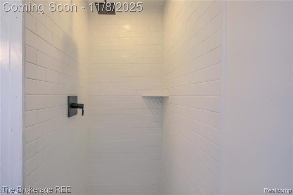 4203 Crystal Cove Court, Linden, MI 48451 — Photo 30