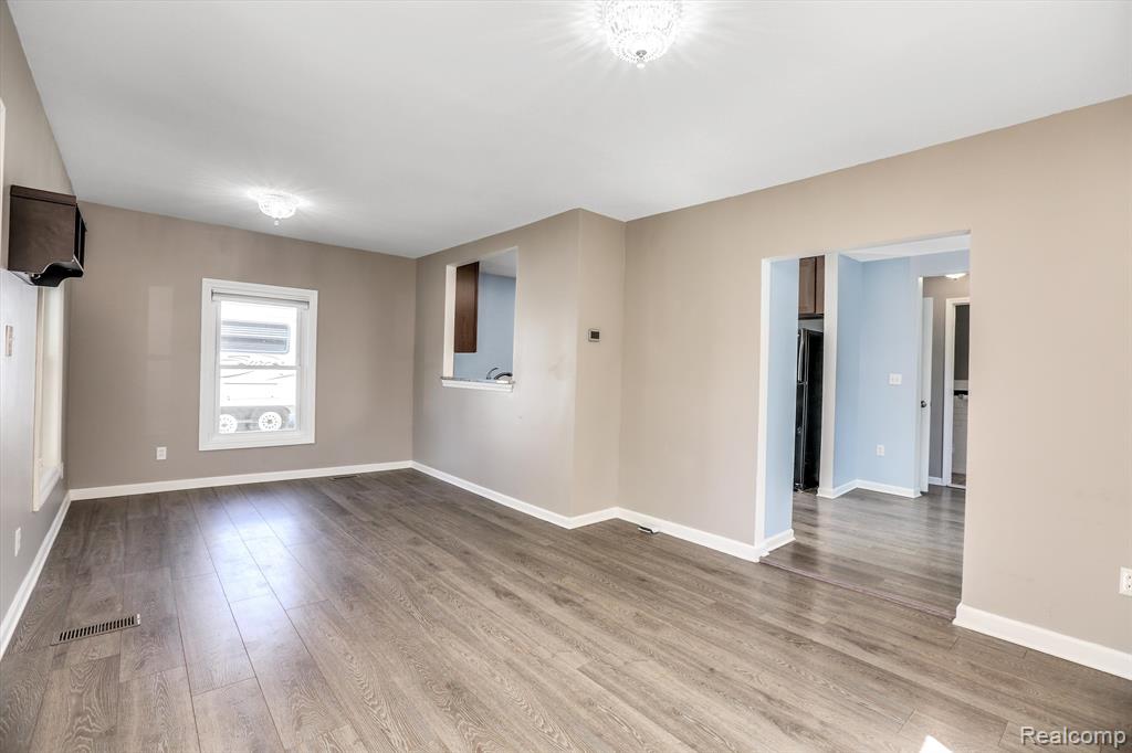 131 BALL Street, Ortonville, MI 48462 — Photo 5