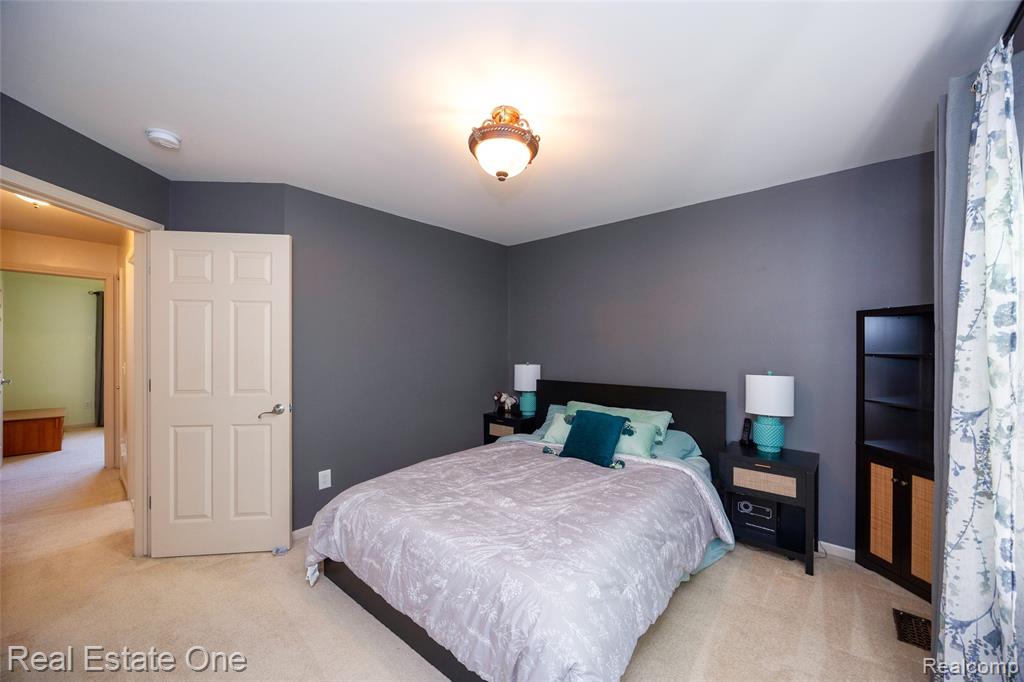 3481 Castlewood Court, Wixom, MI — Photo 53
