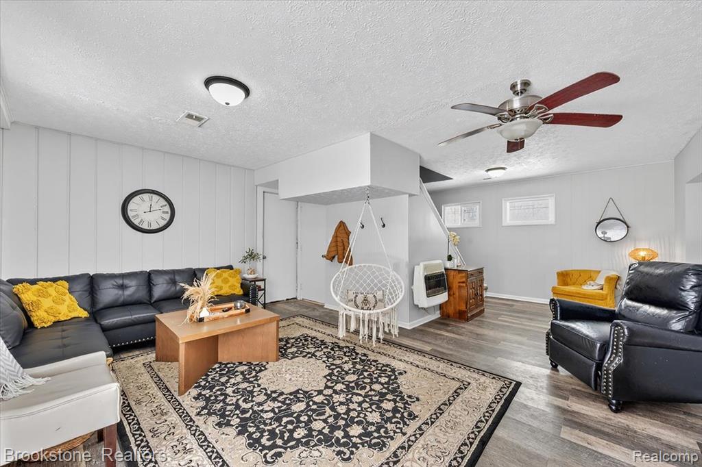 4785 Sylvanview Drive, Clarkston, MI 48348 — Photo 17