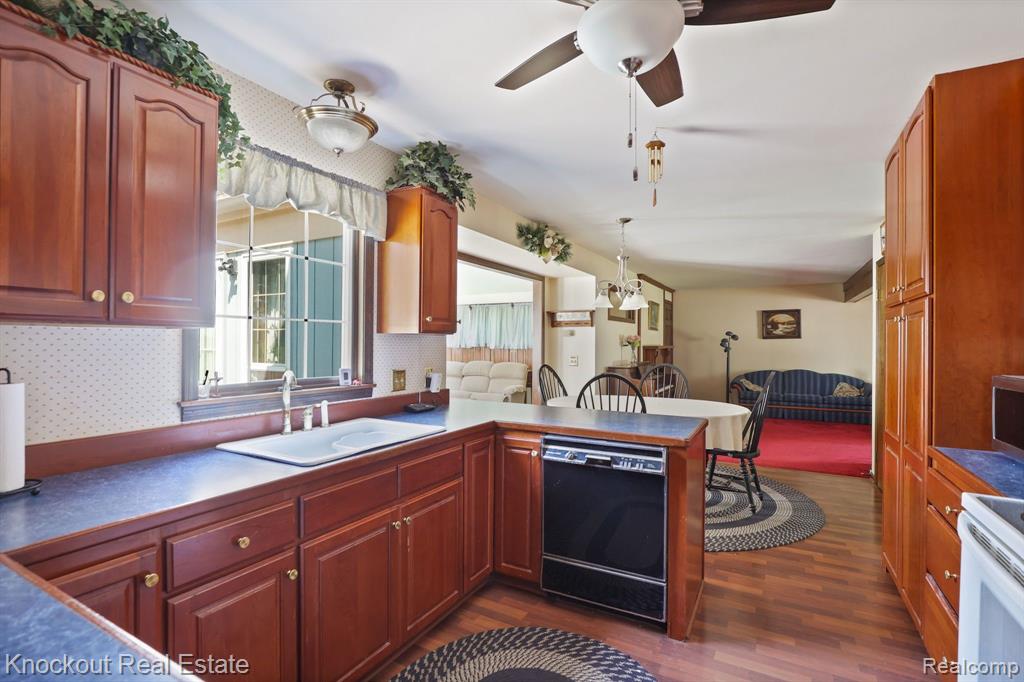 858 Zehnder Drive, Frankenmuth, MI 48734 — Photo 15