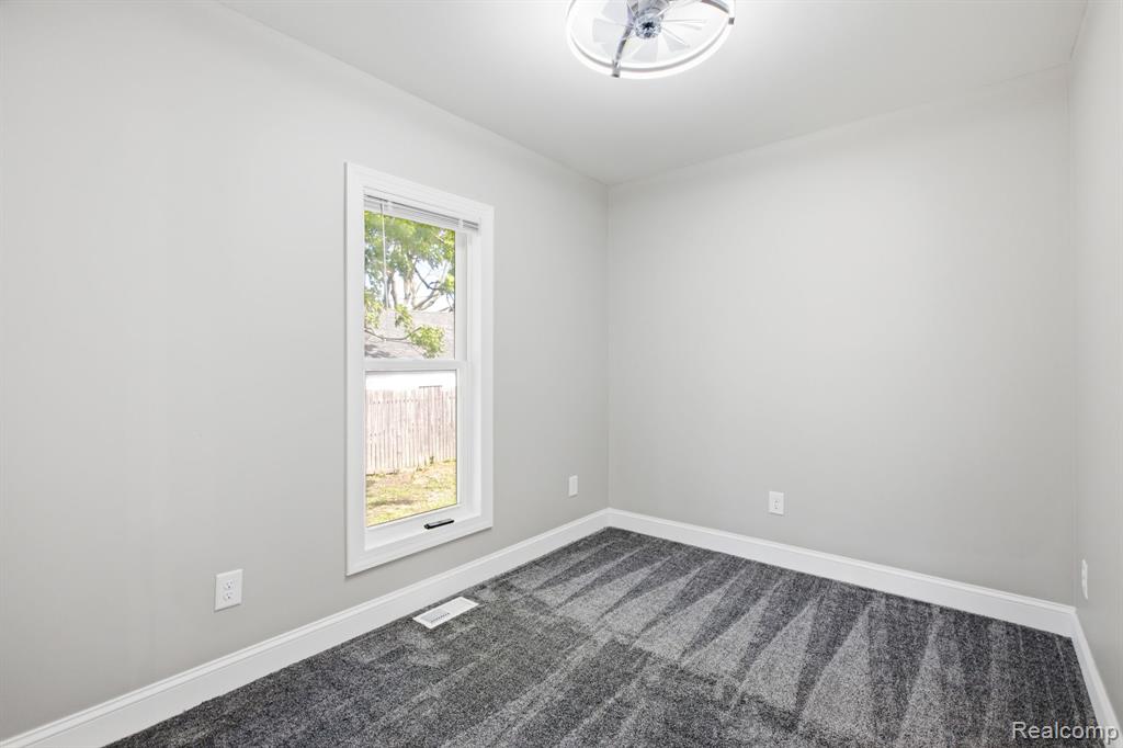 1126 Miller Street, Port Huron, MI 48060 — Photo 10