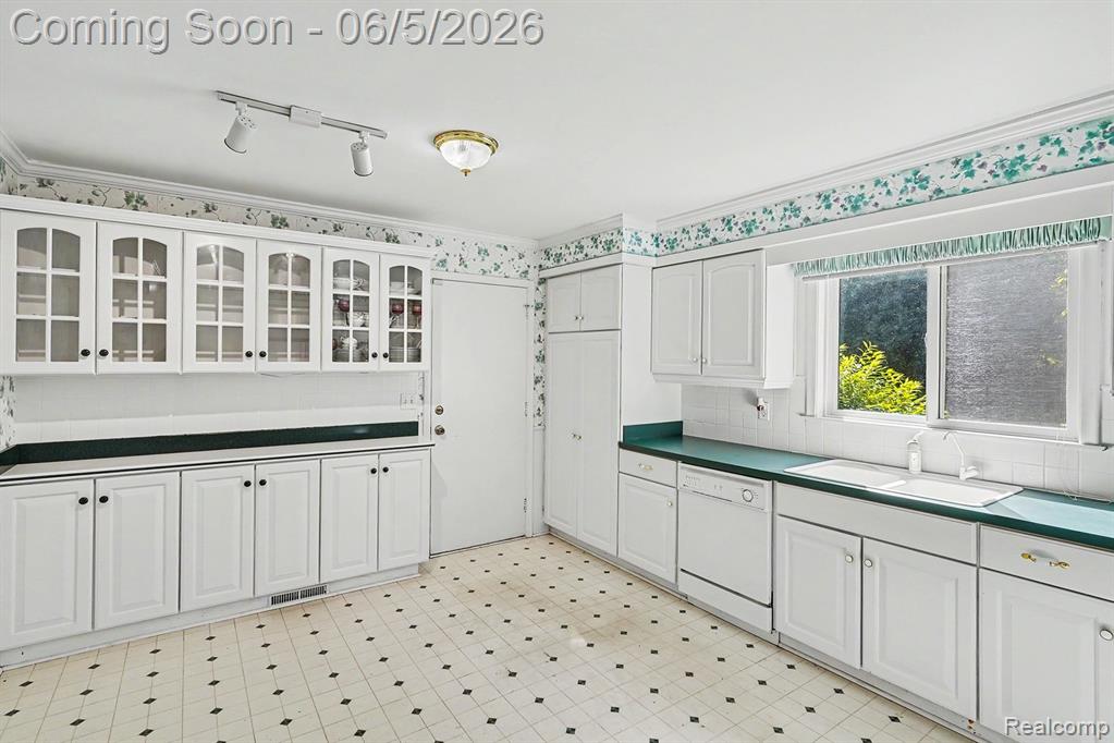 522 Old Bridge Road, Grand Blanc, MI 48439 — Photo 7
