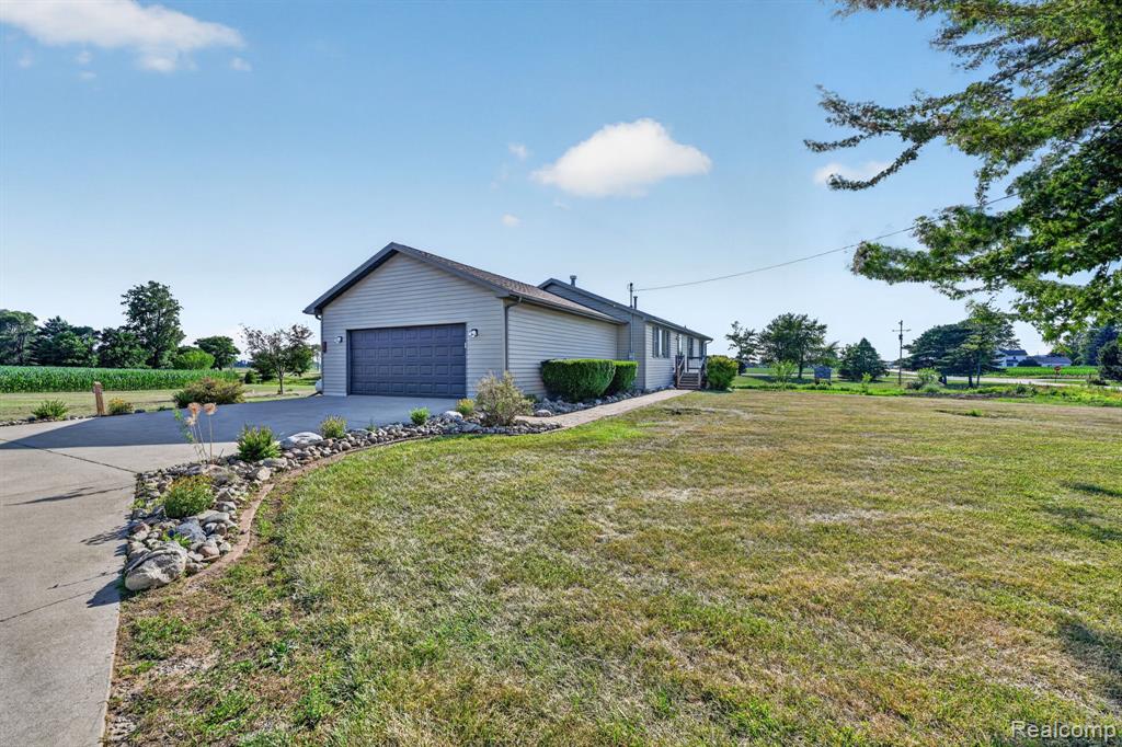 9889 Ditch Road, Chesaning, MI 48616 — Photo 4