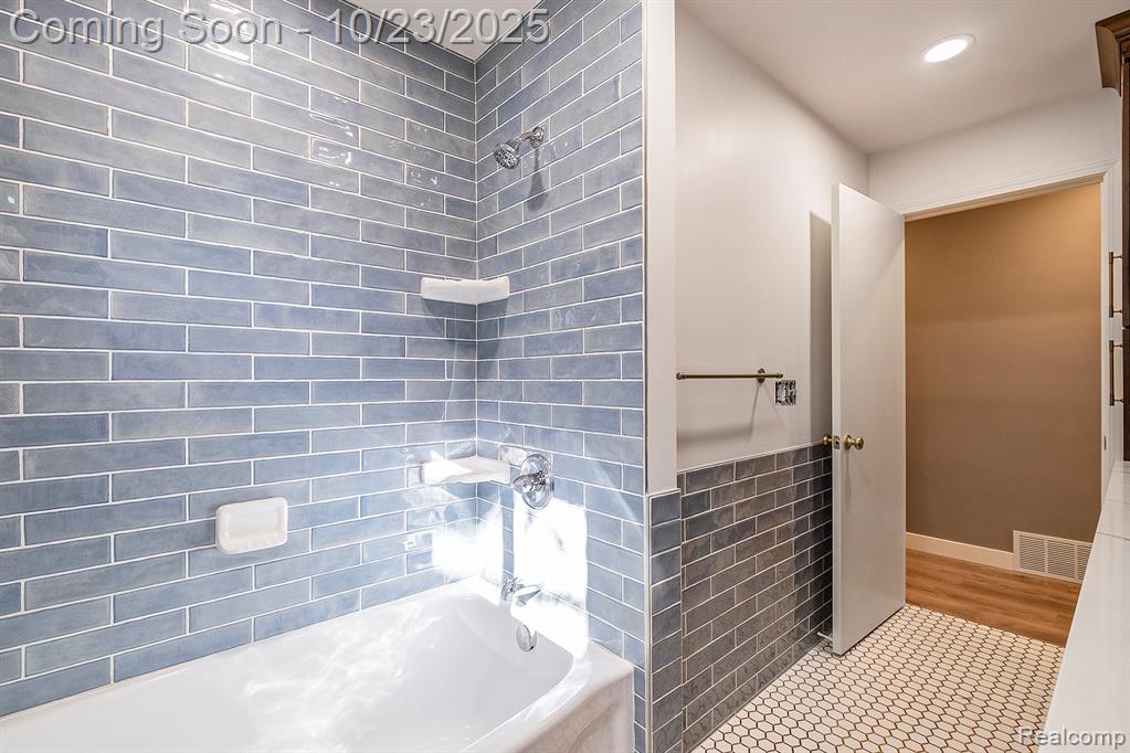 7481 Frances Road, Flushing, MI 48433 — Photo 16