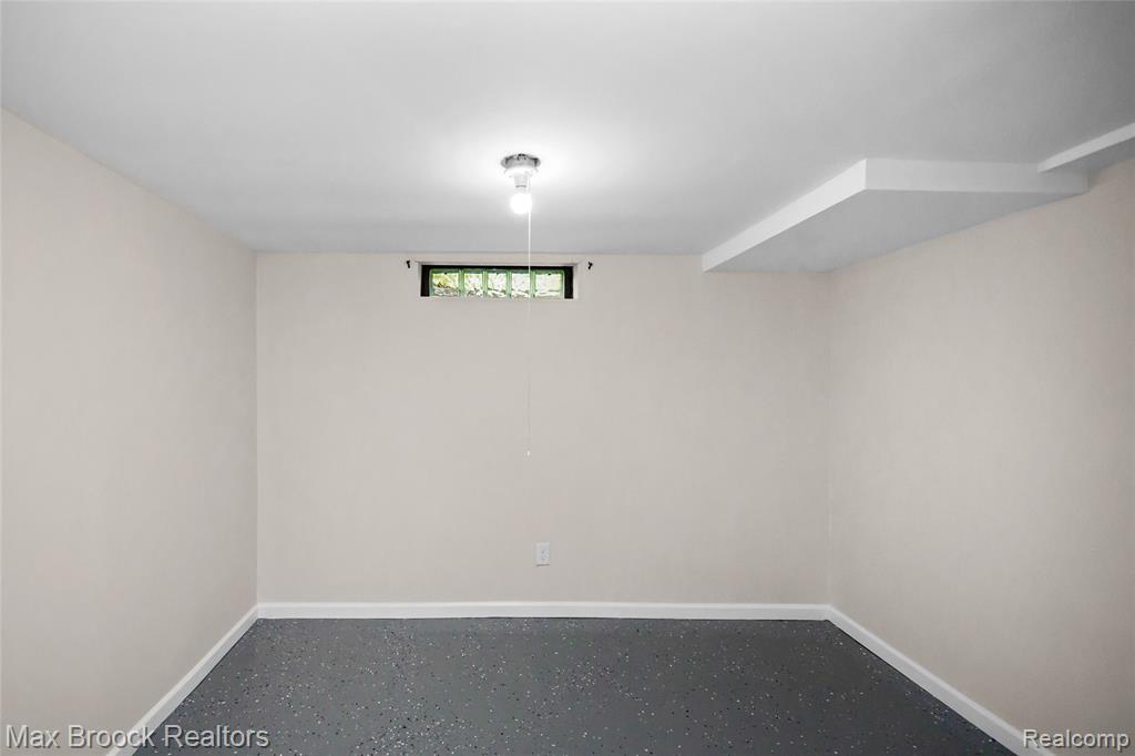 493 Luther Avenue, Pontiac, MI 48341 — Photo 13
