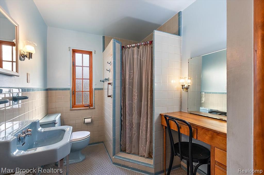 32321 Arlington Drive, Beverly Hills, MI 48025 — Photo 11