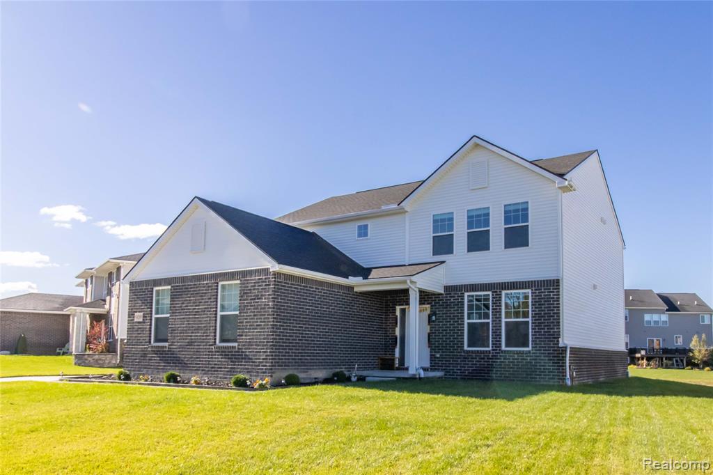 58295 International Drive, South Lyon, MI 48178 — Photo 2