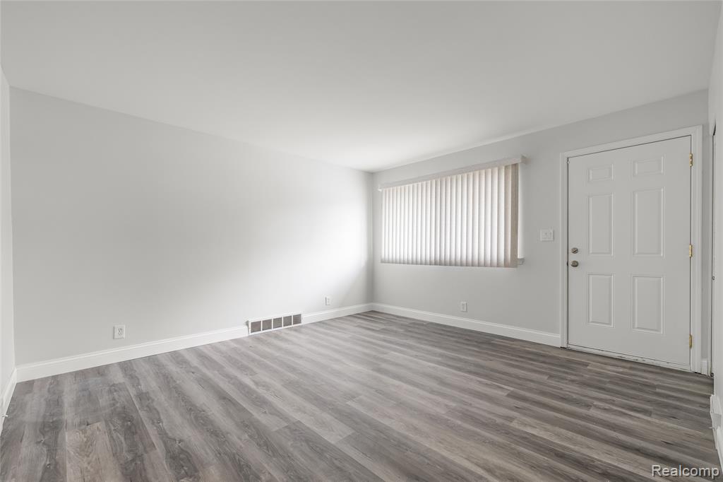 7435 Arcola Street, Westland, MI — Photo 4