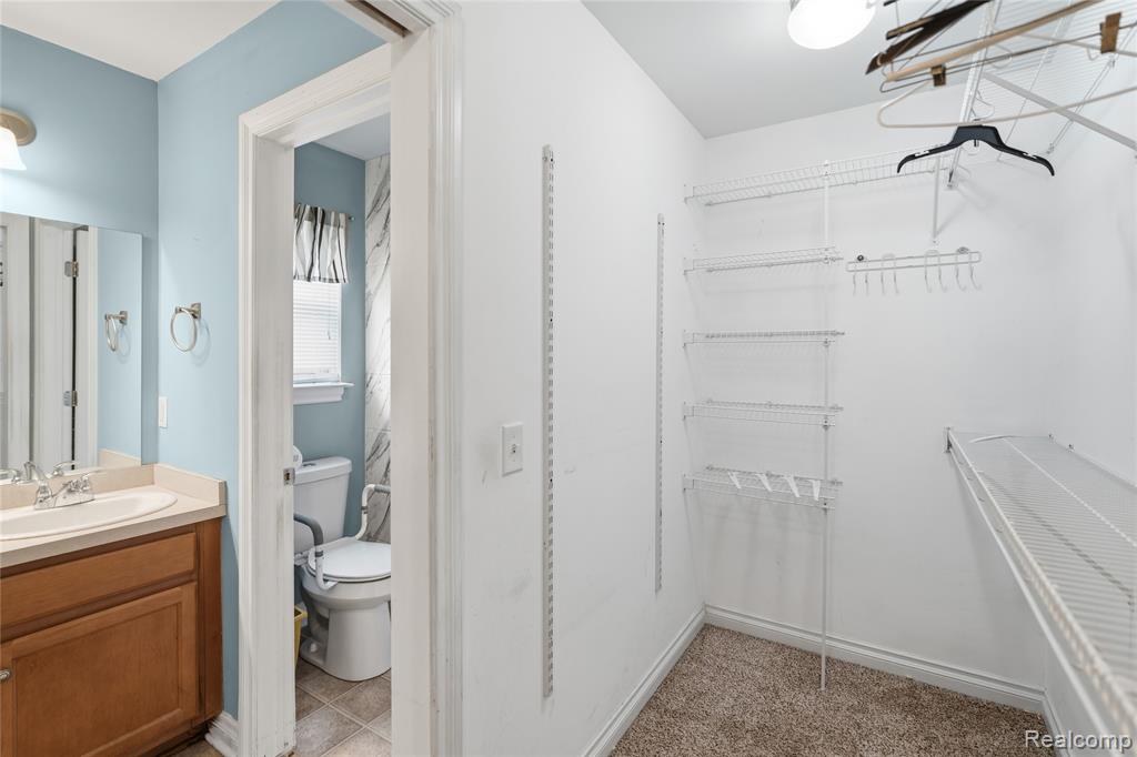 1130 Creekside Court, Burton, MI 48509 — Photo 15