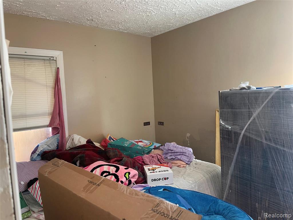 498 Montana Avenue, Pontiac, MI 48341 — Photo 11