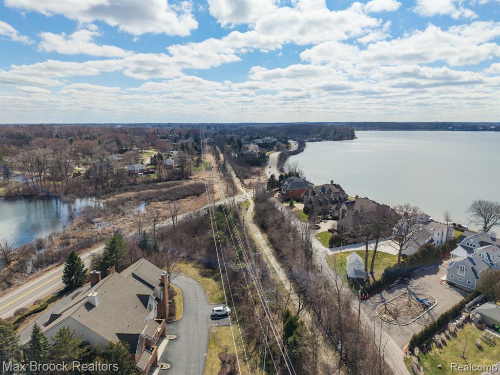 3828 PINE LAKE KNOLL Drive, West Bloomfield, MI 48324 — Photo 77