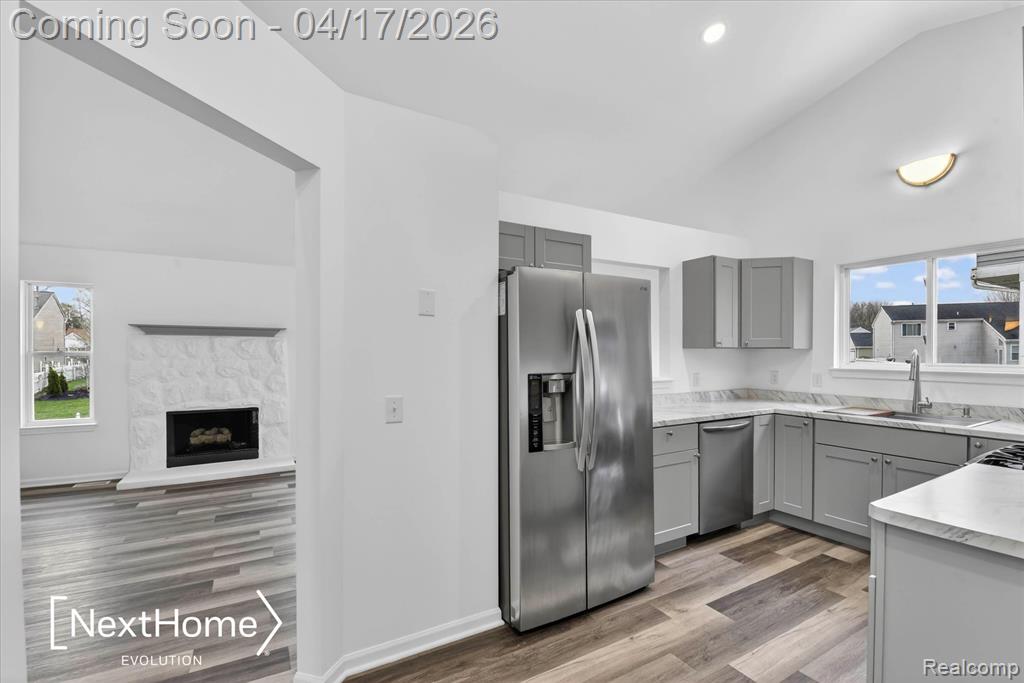 321 Oxford Court, Belleville, MI 48111 — Photo 18