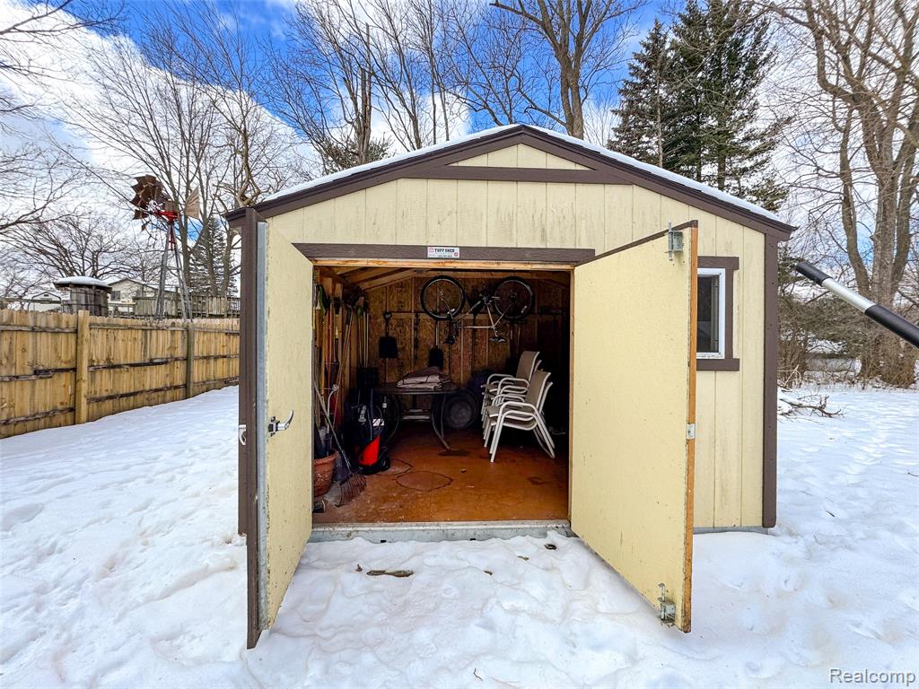 2311 Richwood Road, Auburn Hills, MI 48326 — Photo 27