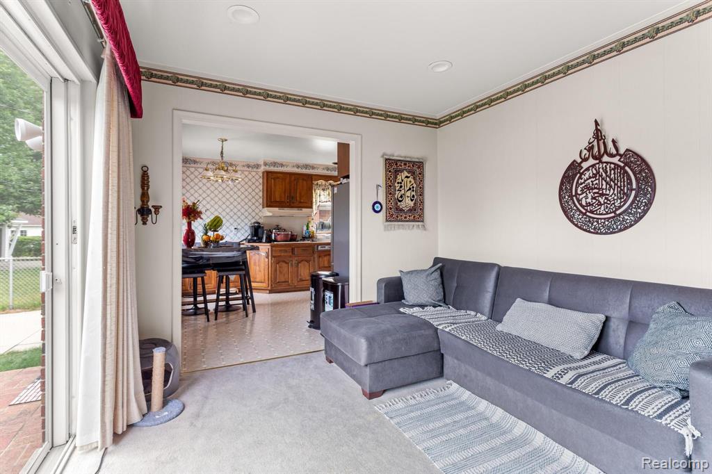 6125 ARDMORE, Dearborn Heights, MI 48127 — Photo 15