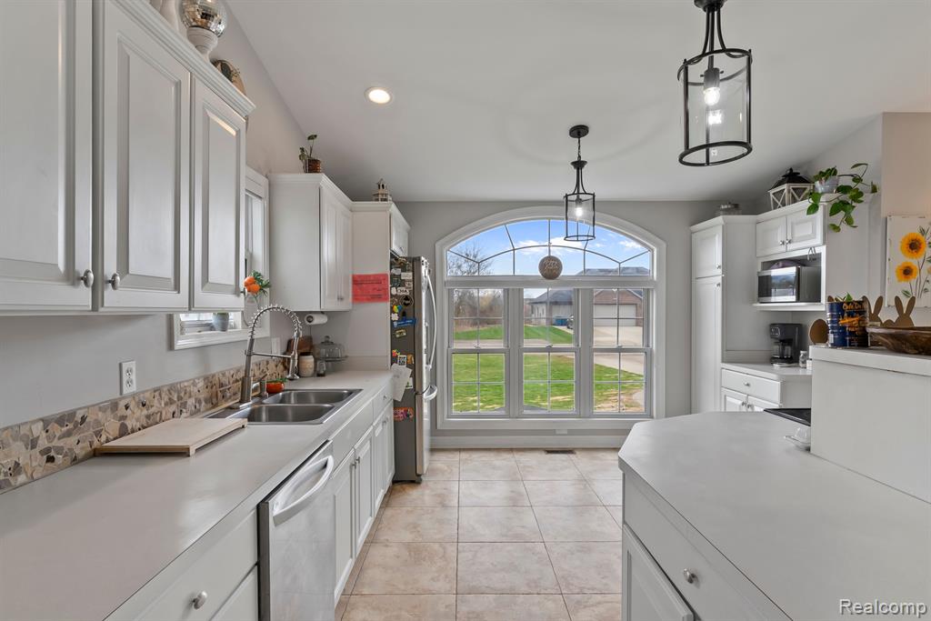 5188 Walkabout Lane, Swartz Creek, MI 48473 — Photo 10