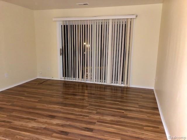 910 CHESTNUT HILL Drive, Auburn Hills, MI 48326 — Photo 9