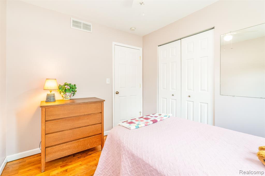 9705 HAMILTON Street, Belleville, MI 48111 — Photo 9